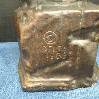LOT 457     VINTAGE 16 INCH TALL PLASTER CHESS DECOR & PLASTIC BOX