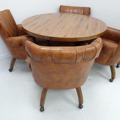 LOT 458  VINTAGE ROUND DINING SET/GAMES TABLE AND FOUR CHAIRS