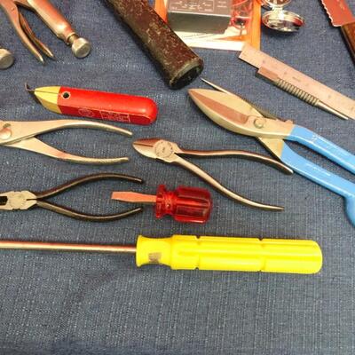 LOT 469  TOOLS