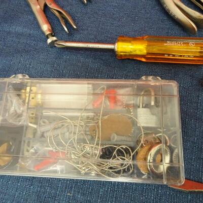 LOT 469  TOOLS