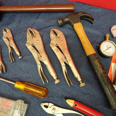 LOT 469  TOOLS