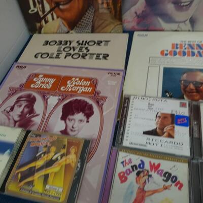 LOT 472  ALBUM AND CD COLLECTION