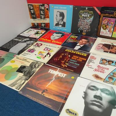 LOT 473  ALBUM COLLECTION