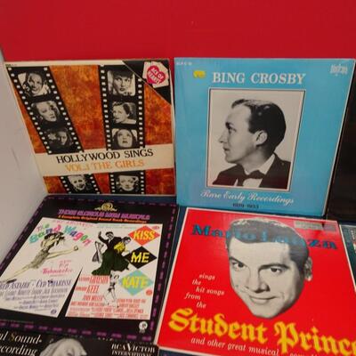 LOT 473  ALBUM COLLECTION