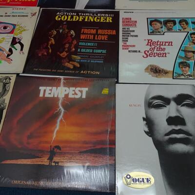 LOT 473  ALBUM COLLECTION
