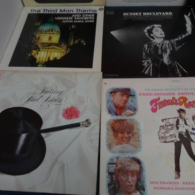 LOT 474  ALBUM COLLECTION