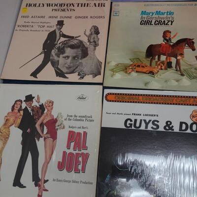 LOT 475  ALBUM COLLECTION