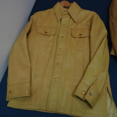 LOT 476  VINTAGE MENS JACKETS