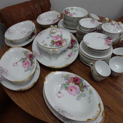 LOT 480  68 PIECE  PINK ROSE CHINA SET
