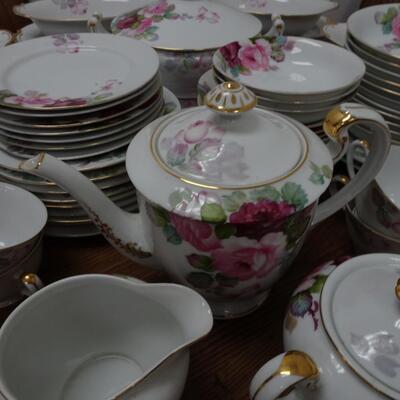 LOT 480  68 PIECE  PINK ROSE CHINA SET