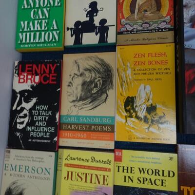 LOT 482  COLLECTION OF BOOKS EMIL KAZAZ AND MORE