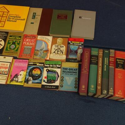 LOT 483  COLLECTION OF BOOKS