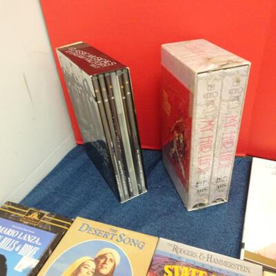 LOT 485  VHS AND DVD COLLECTION