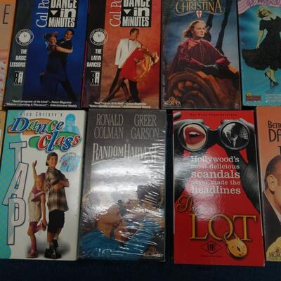 LOT 487  VHS COLLECTION