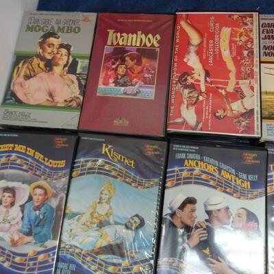 LOT 487  VHS COLLECTION