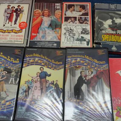 LOT 487  VHS COLLECTION