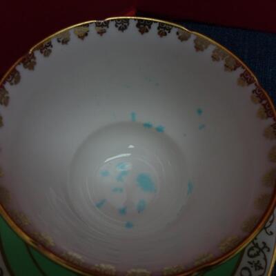 LOT 495  TEA CUPS AND MISC CHINA PIECES