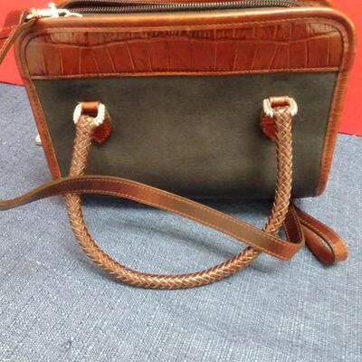 LOT 498  PURSE AND LOOK A LIKE DESIGNER WALLET