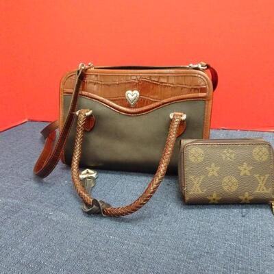 LOT 498  PURSE AND LOOK A LIKE DESIGNER WALLET