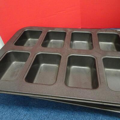 LOT 501  RAINBOW BRIGHT PAN AND BAKEWARE
