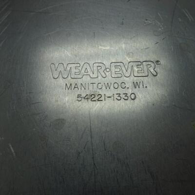 LOT 501  RAINBOW BRIGHT PAN AND BAKEWARE
