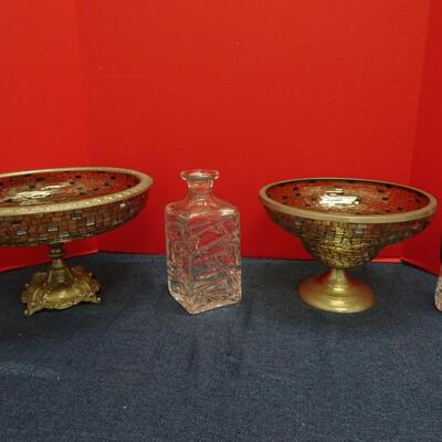 LOT 508  HOME DECOR