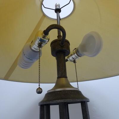 LOT 512  TWO TABLE LAMPS