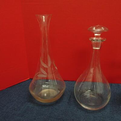 LOT 516. GLASS DECOR