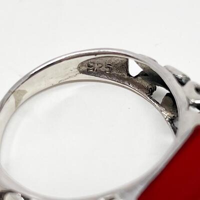 CORAL & 925 STERLING SILVER ORNATE RING - SIZE 6