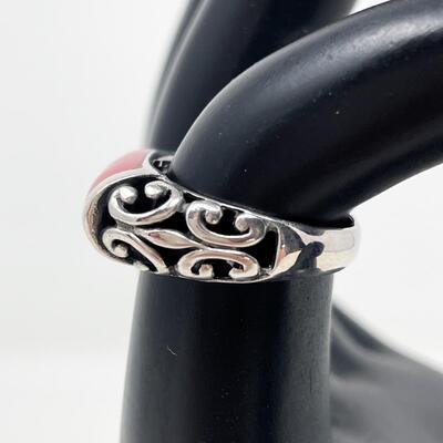 CORAL & 925 STERLING SILVER ORNATE RING - SIZE 6