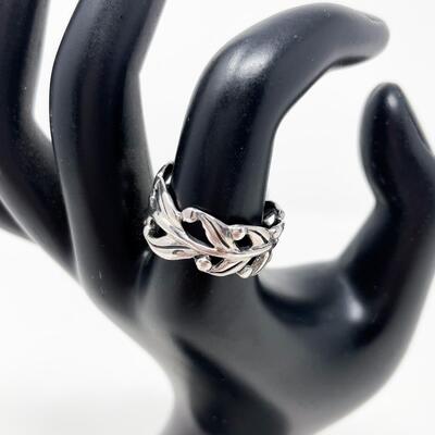 925 STERLING SILVER LEAF BAND RING - SIZE 9