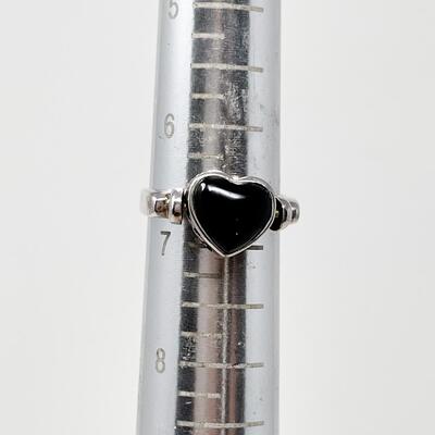 BLACK ONYX & 925 STERLING SILVER HEART RING - SIZE 6.5