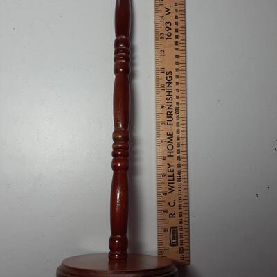 Wooden paper towel holder