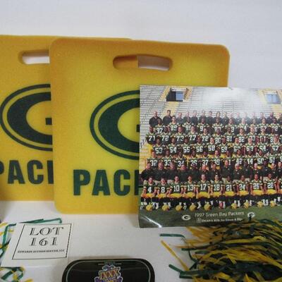 Lot of Older Green Bay Packers Memorabilia, Superbowl Pennant and Pin, Team Photos, More