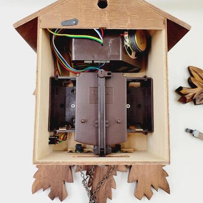 ENGSTLER QUARTZ - BATTERY OPERATED CUCKOO CLOCK