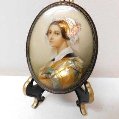 Russian Cameo Hand Painted Lacquer Trinket Box