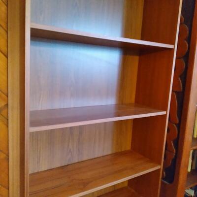 LOT 218  WOODEN BOOKSHELF