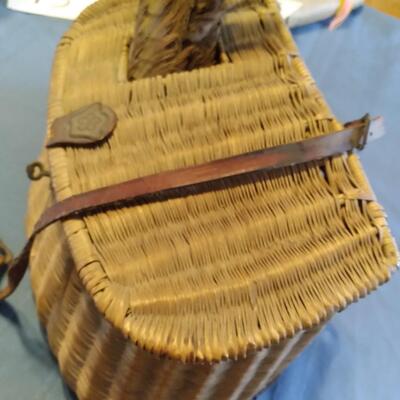 LOT 219  VINTAGE WICKER BASKET