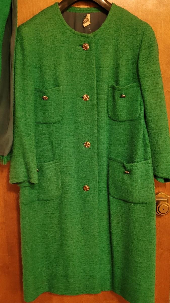 Lot 182: Vintage Suzette Green Tweed Jacket with Scarf from La Fonda ...