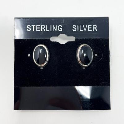 ONYX & 925 STERLING SILVER STUD EARRINGS