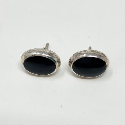 ONYX & 925 STERLING SILVER STUD EARRINGS