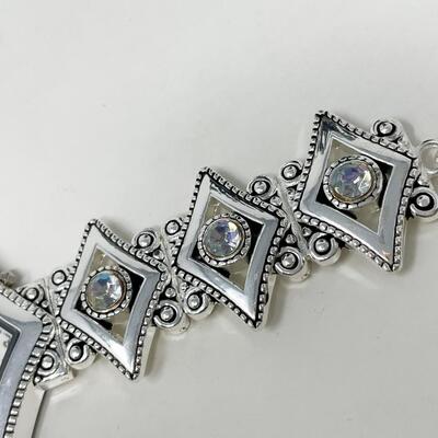 GENEVA SILVER TONED & RHINESTONE QUARTZ WATCH - WORKS