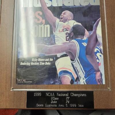 UConn, Sports Illustrated Championship Plaque