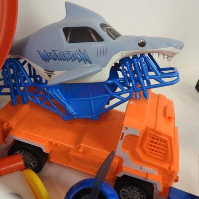 Toys 7 pc: Playskool Skeeball w/ launch pad & ramp, Spiderman w/ car, ferry boat