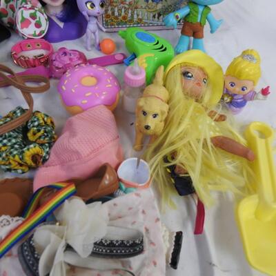 Toys 20+ High School bag, hats, troll, piggy bank, sunglasses, doll accessories