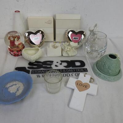 Home decor 13 pcs: Hallmark photo frames, porcelain, trinket box, water globe