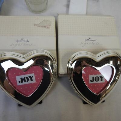 Home decor 13 pcs: Hallmark photo frames, porcelain, trinket box, water globe