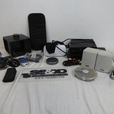 Electronics lot: Magnavox DVD player,Sony DVD player,Yamaha speakers, VR goggles
