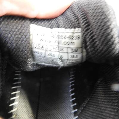 Mens shoes/slippers:3 pairs: sizes 9-9 1/2 /med lg, Lava Booties, Z-Coil, Vesque