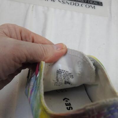 Girls shoes 4 pairs sizes 12-3 1/2: Converse, American Eagle